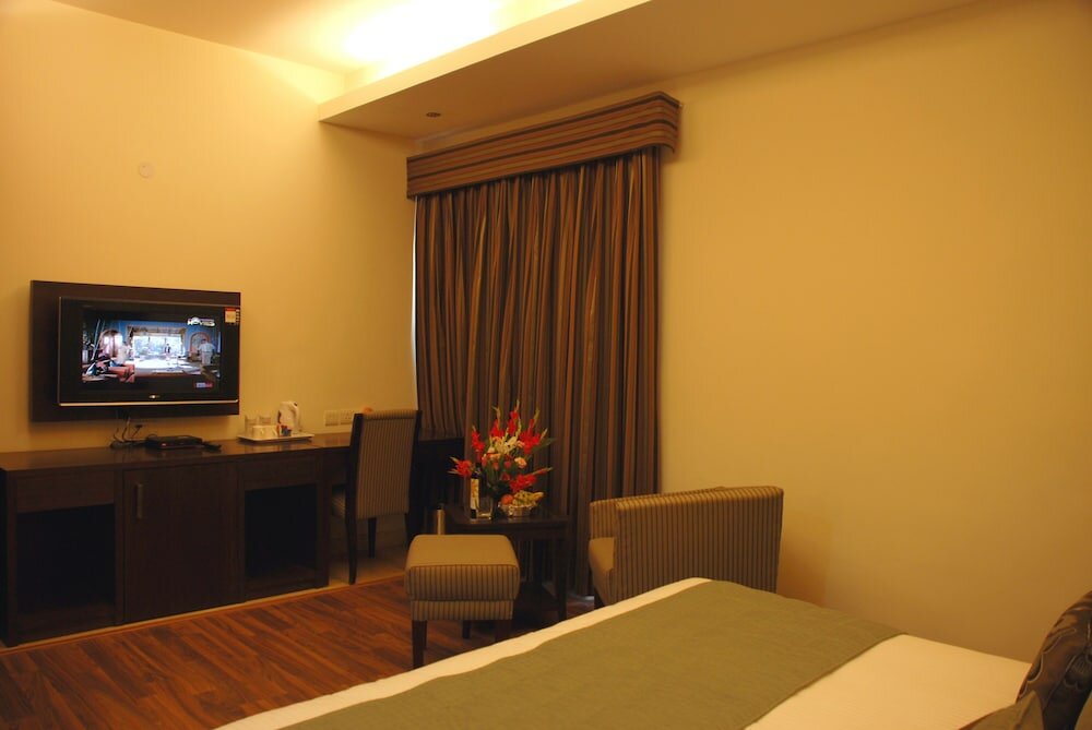 Фото Jht Hotel