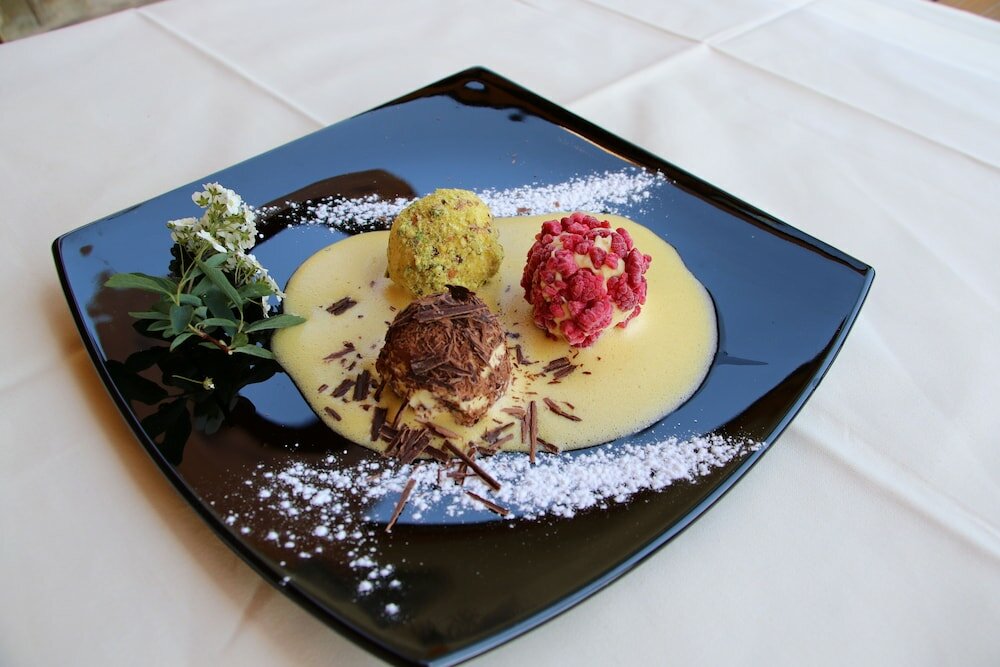 Фото Hotel Alpenrose