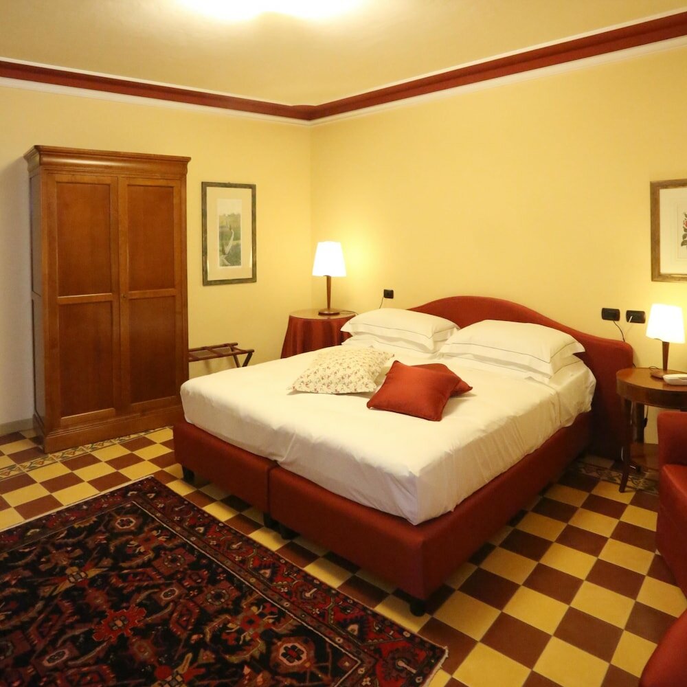 Фото Albergo Castiglione Langhe