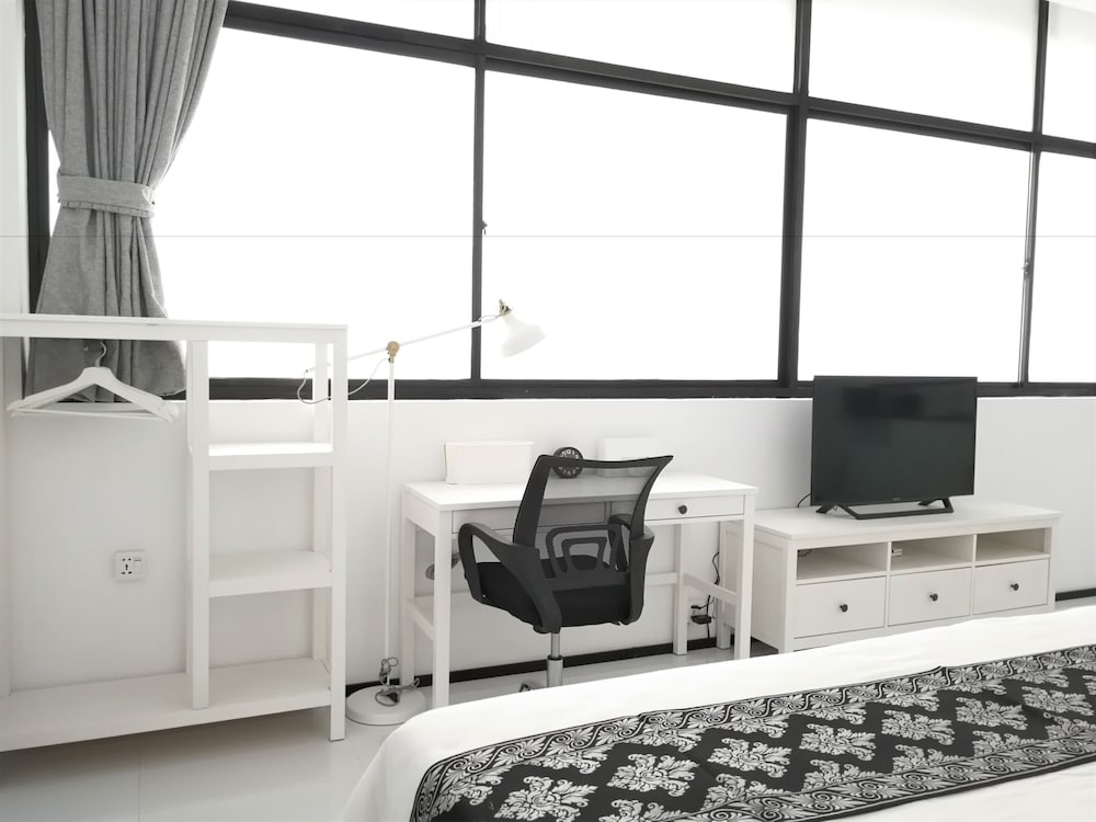 Фото Yama Hotel & Rooftop Bar