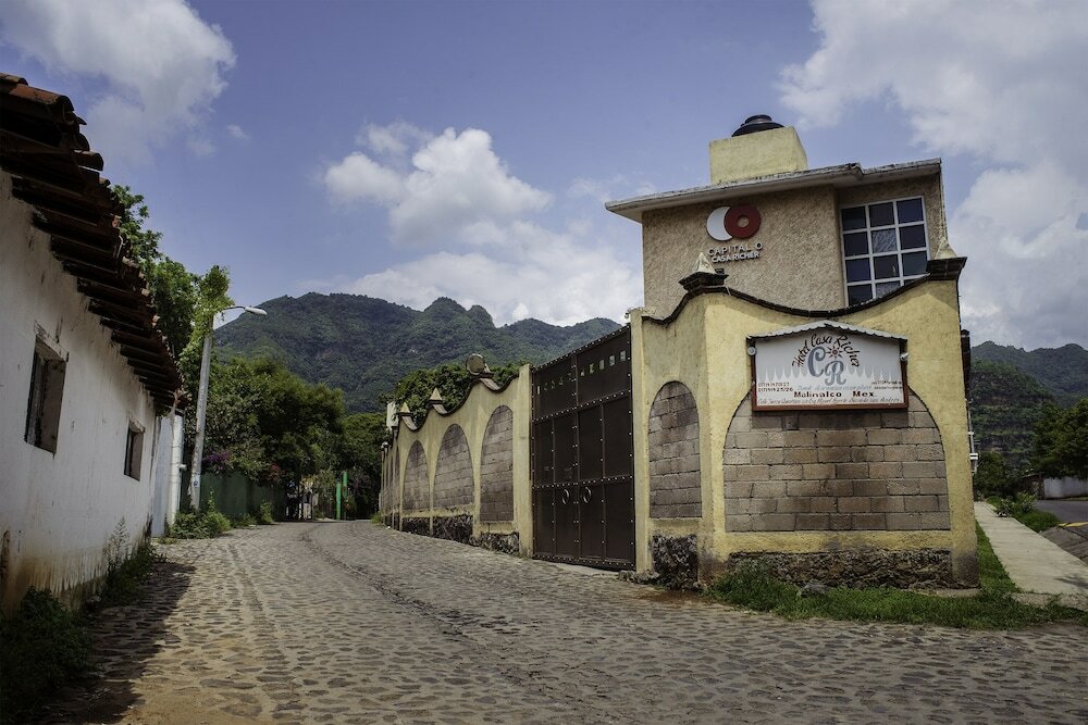 Фото отеля 2