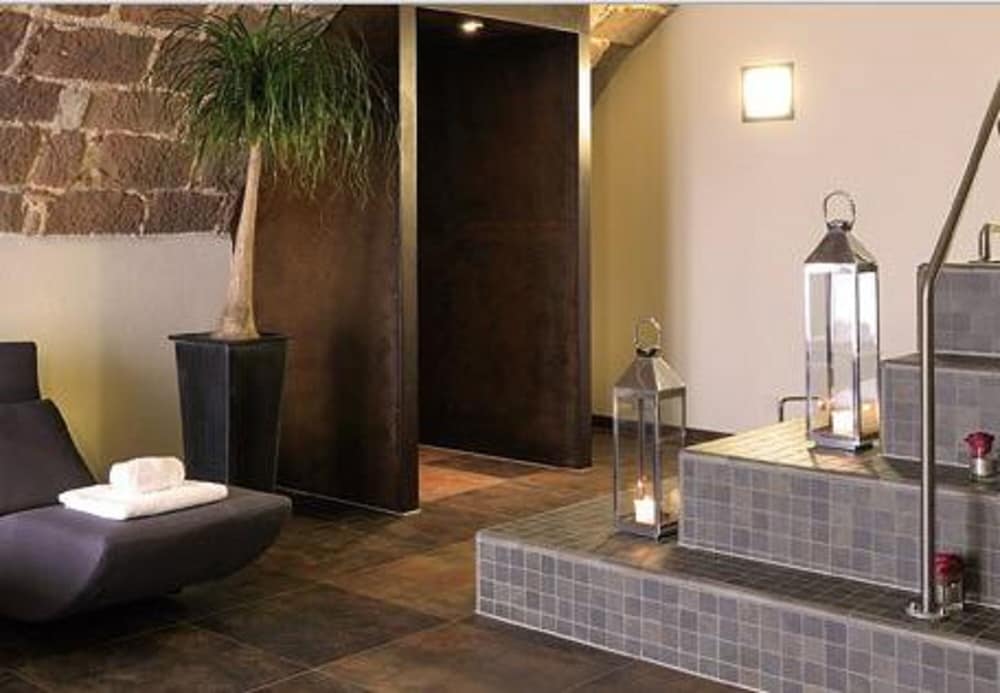 Фото Schlosshotel Bergzaberner Hof