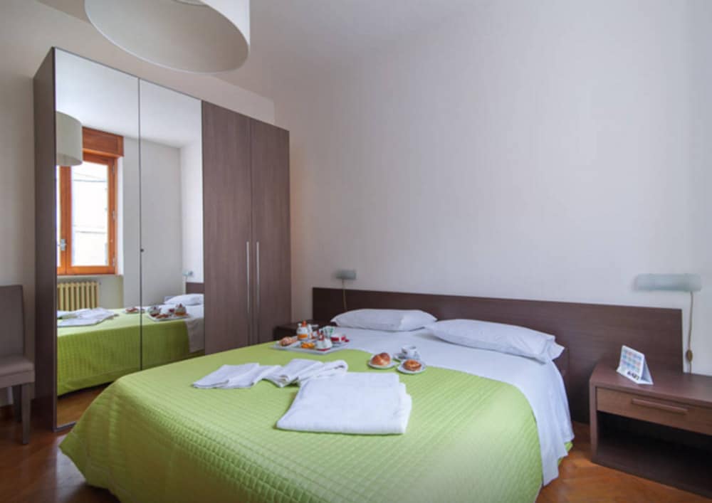 Фото Cream & Caramel bed