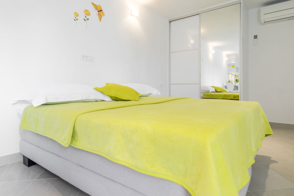 Фото Apartmani Nikolina