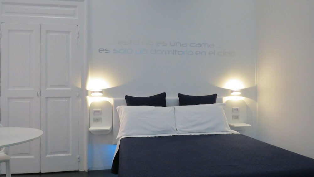 Фото Skyhouse Chiatamone