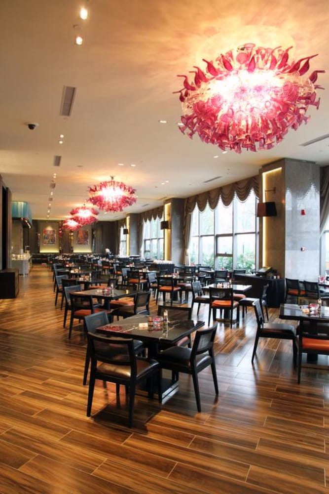 Фото Maya Gleetour Hotel Wuhan