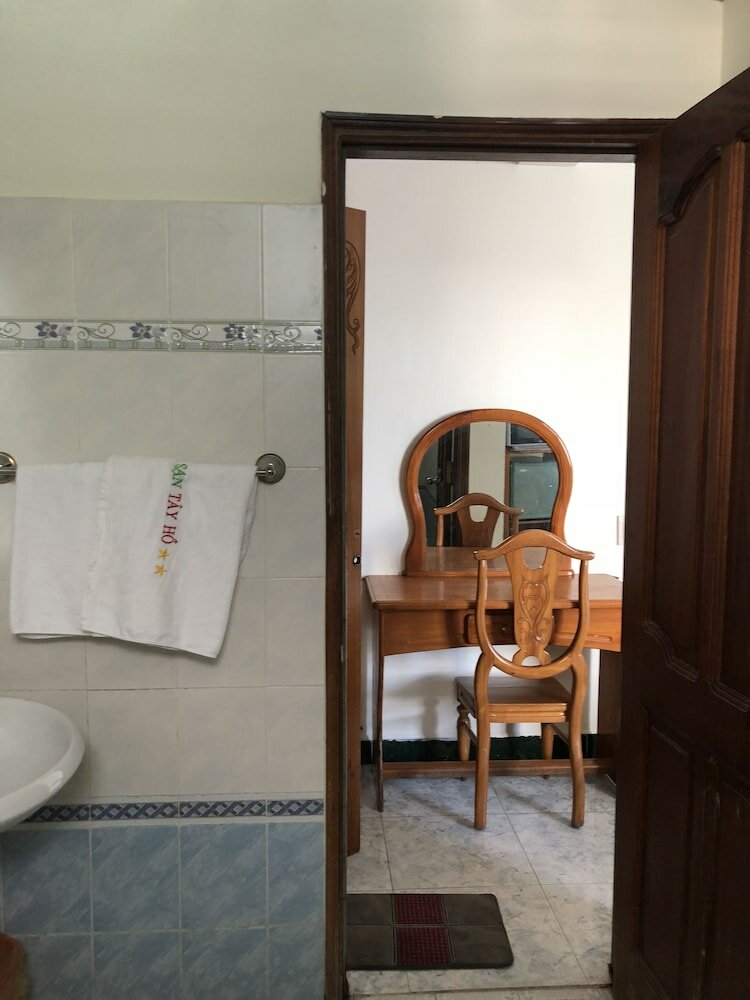 Фото Tay Ho Hotel