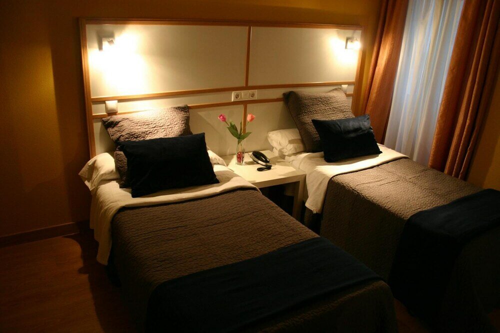 Фото Hostal Mara