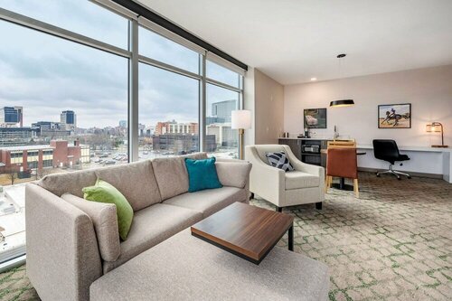 Гостиница Cambria Hotel Louisville Downtown-Whiskey Row в Луисвилле