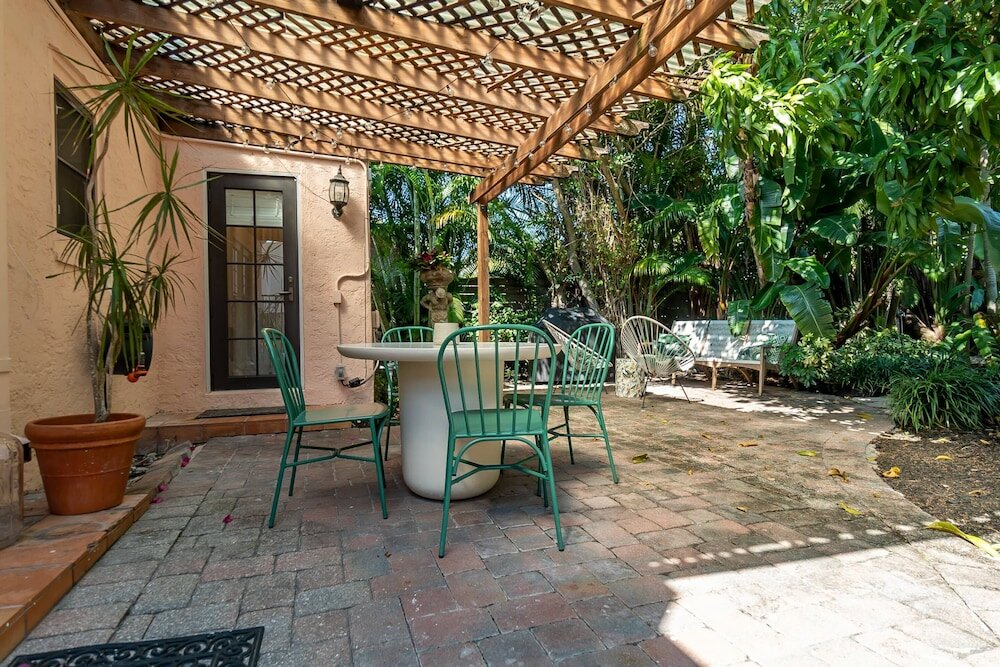 Фото The Palms Cottage Private Pool, Downtown, Beach, The Square