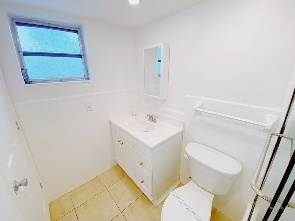 Фото Bayview Regency Apartments by Lowkl