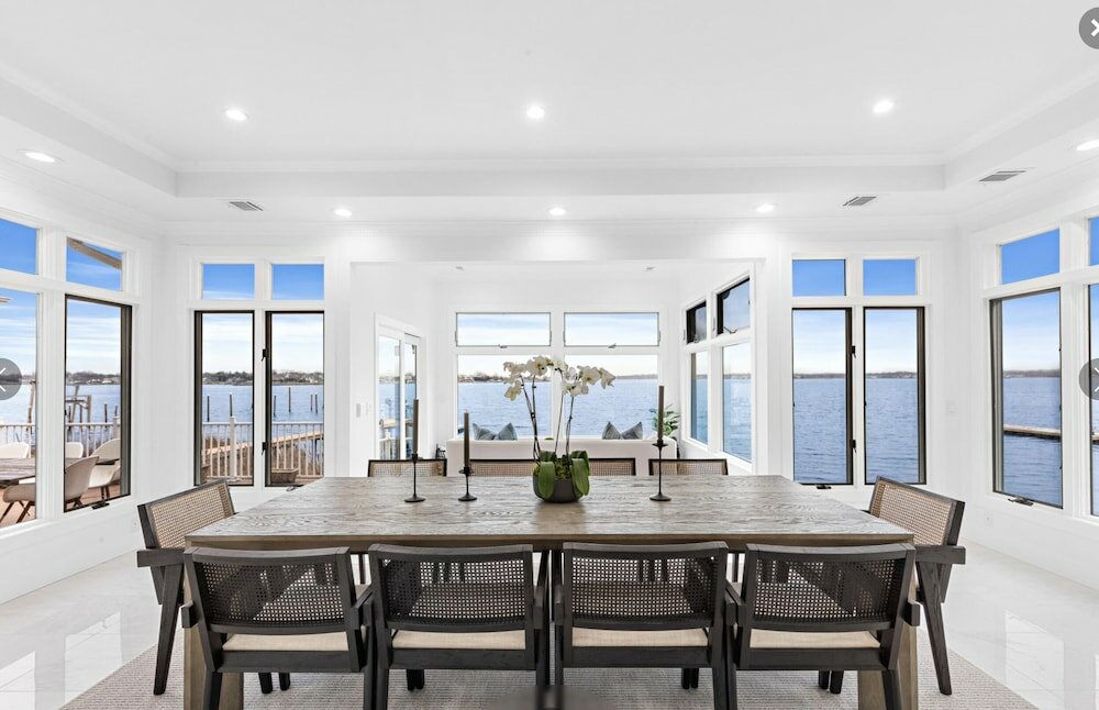 Фото Monmouth Beach 4br Villa on the Water