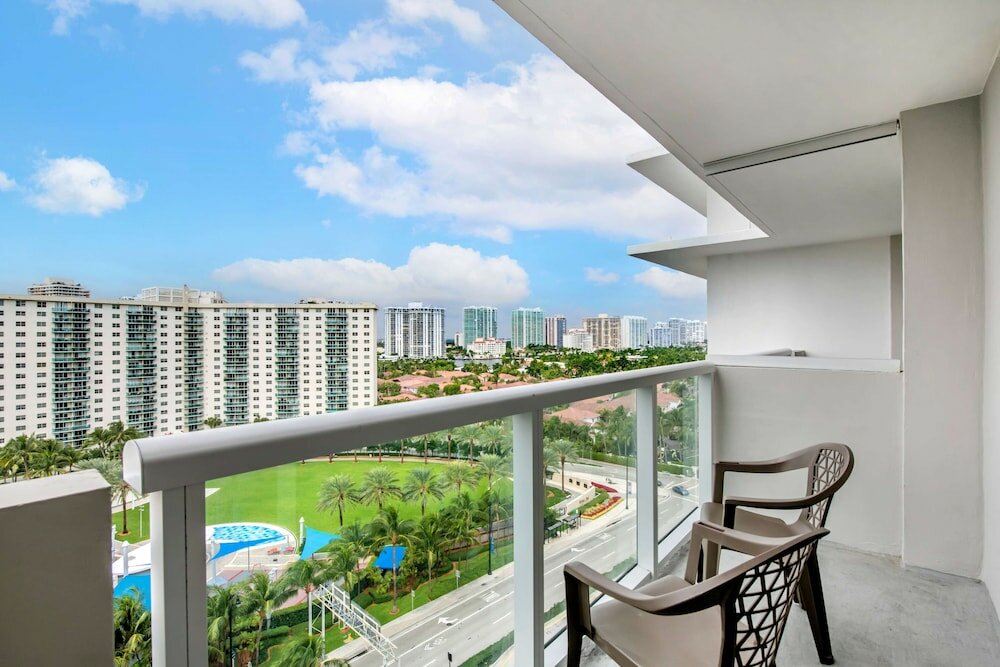 Фото Ramada Plaza by Wyndham Marco Polo Beach Resort