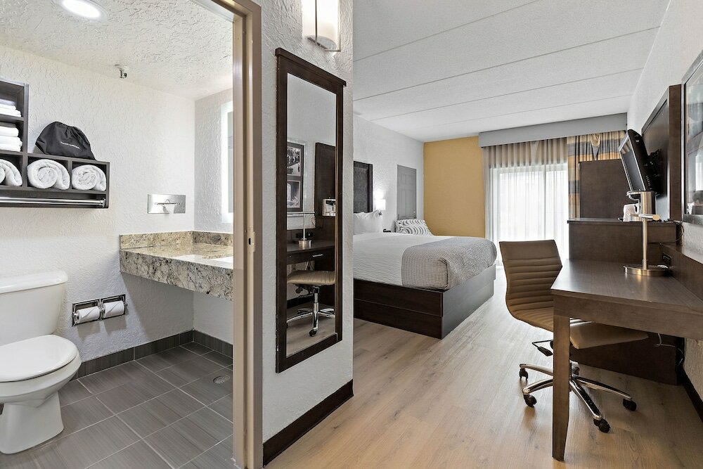 Фото Ramada by Wyndham Rochester Mayo Clinic Area