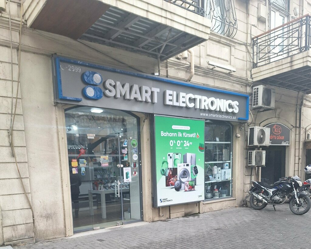Mobile phone store Smart Telecom, Baku, photo