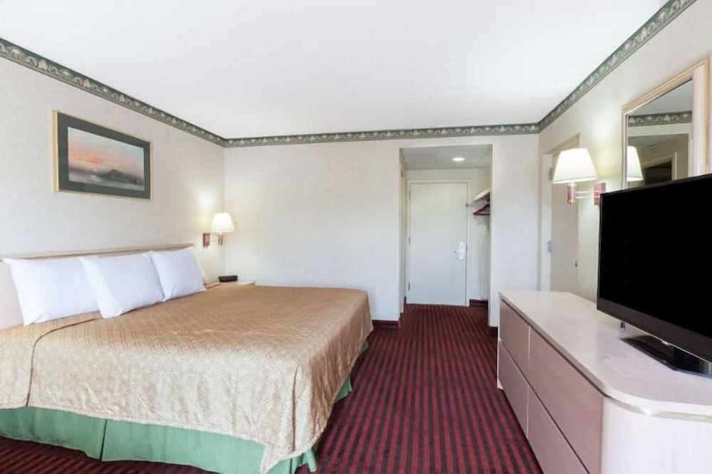 Фото Motel 6 Lawrenceville, Nj