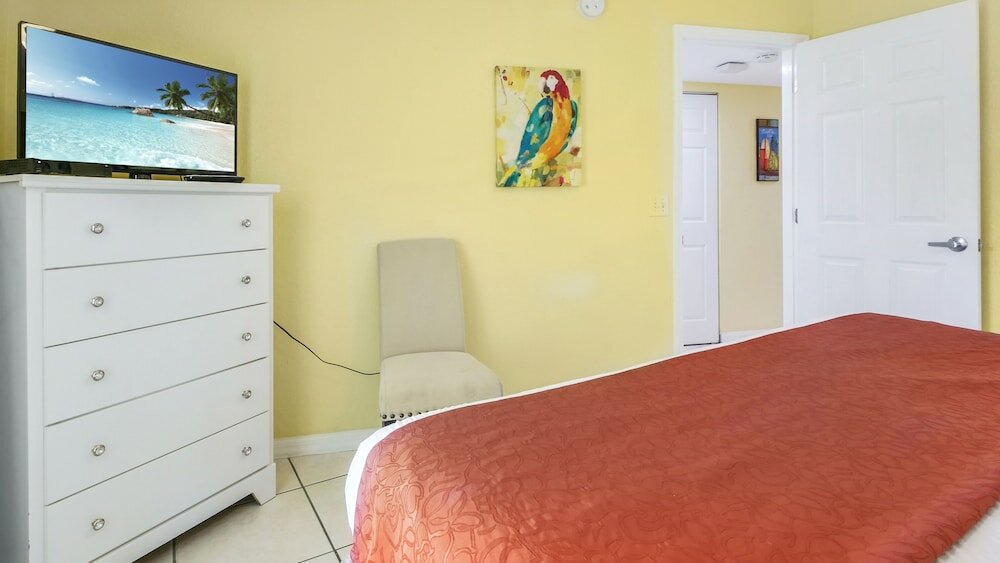 Фото Surf Beach Resort by Sunsational Beach Rentals