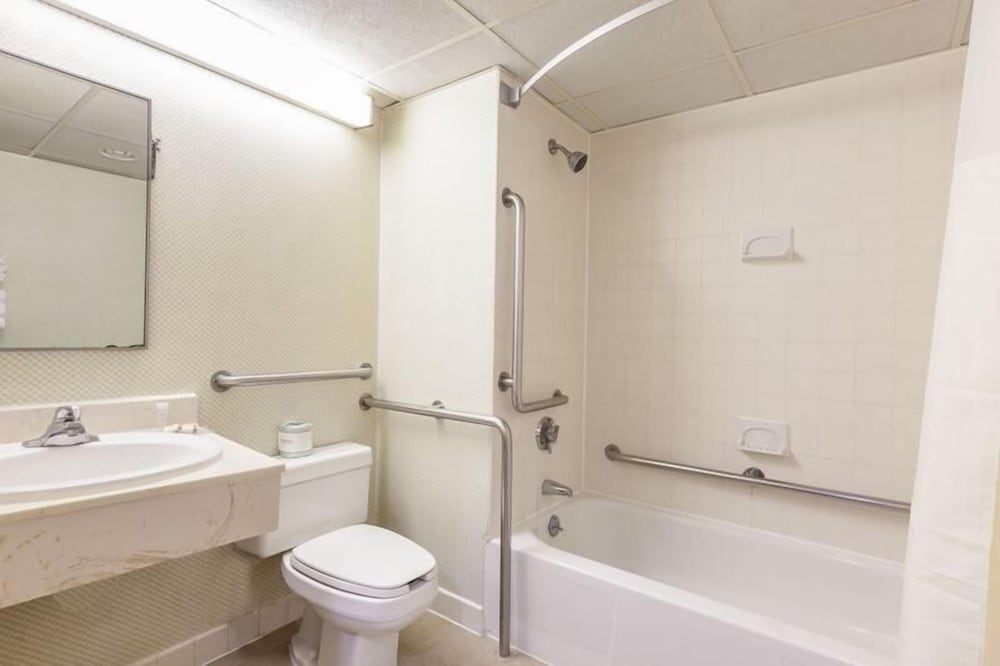 Фото Motel 6 Lawrenceville, Nj