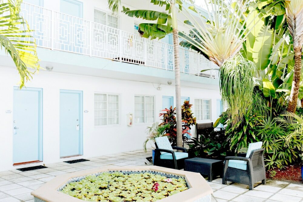 Фото Aqua Hotel & Suites