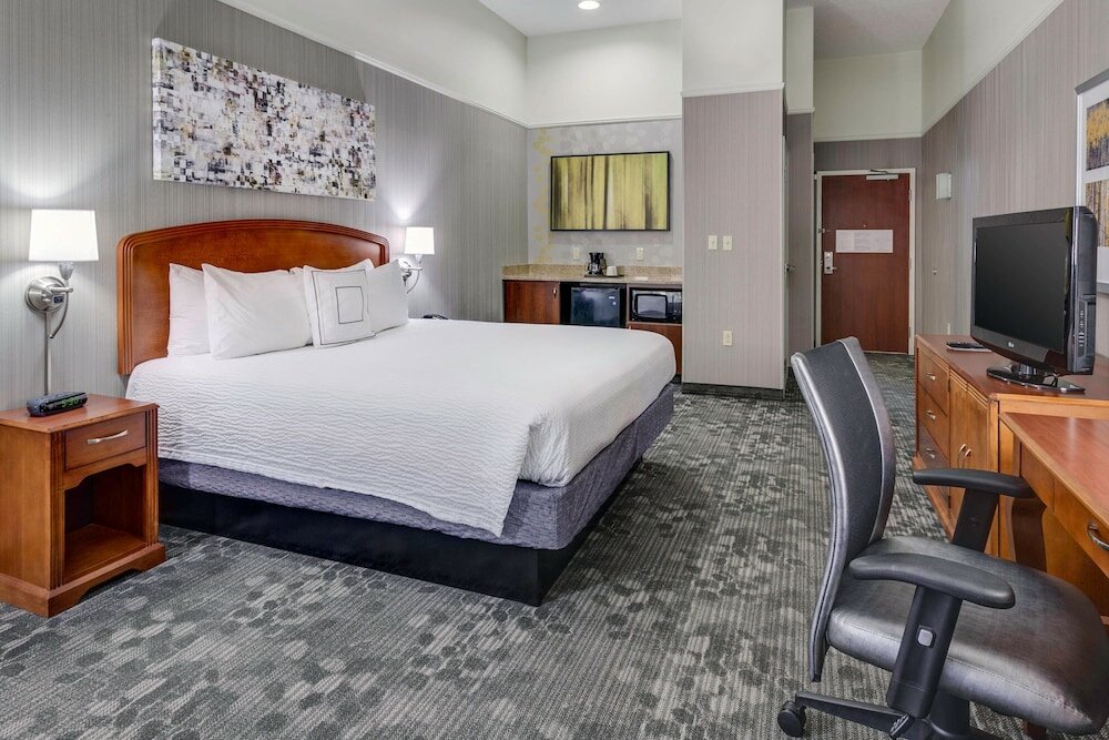Фото Courtyard Marriott Providence Warwick