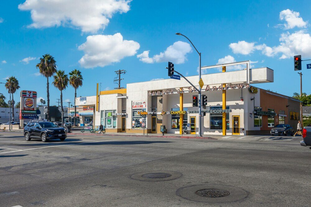 Фото Luxury Apartment in Hollywood