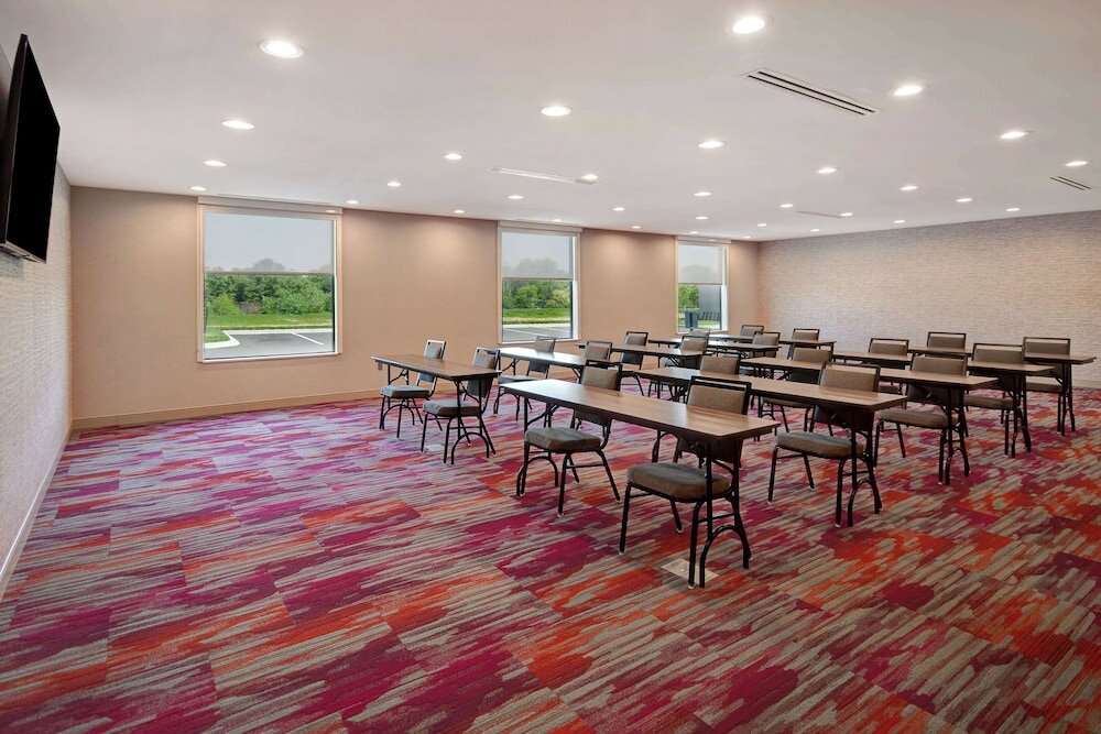 Фото Home2 Suites by Hilton Shepherdsville Louisville South