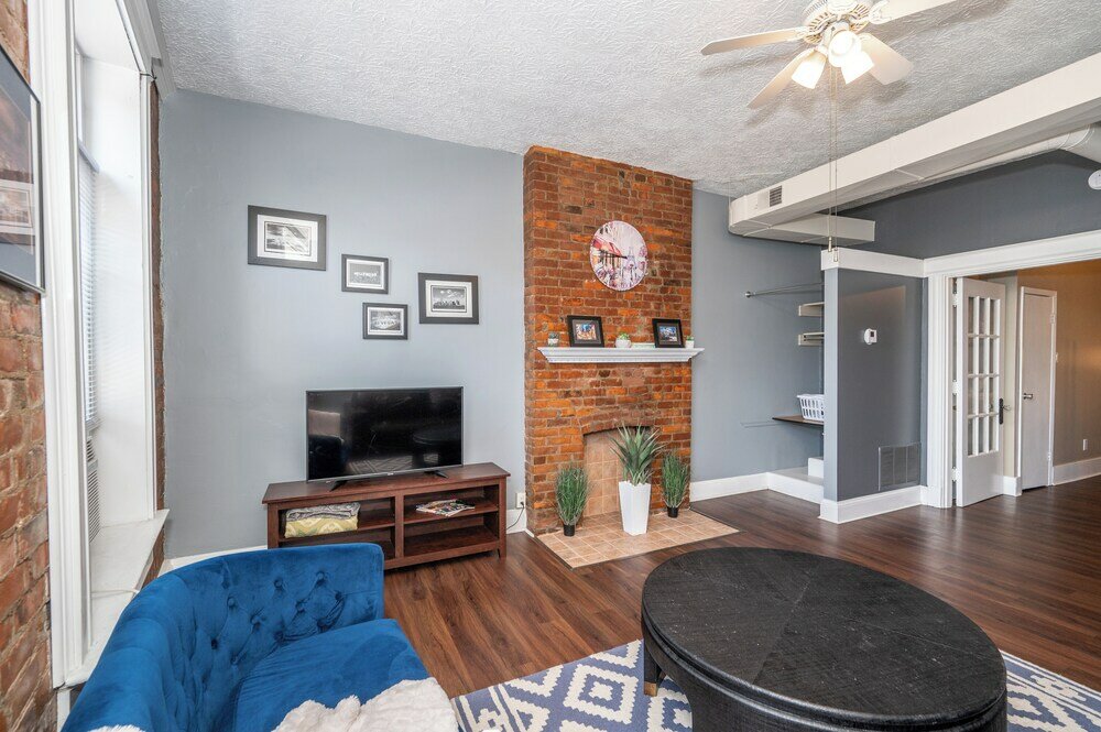 Фото Monmouth Loft 1