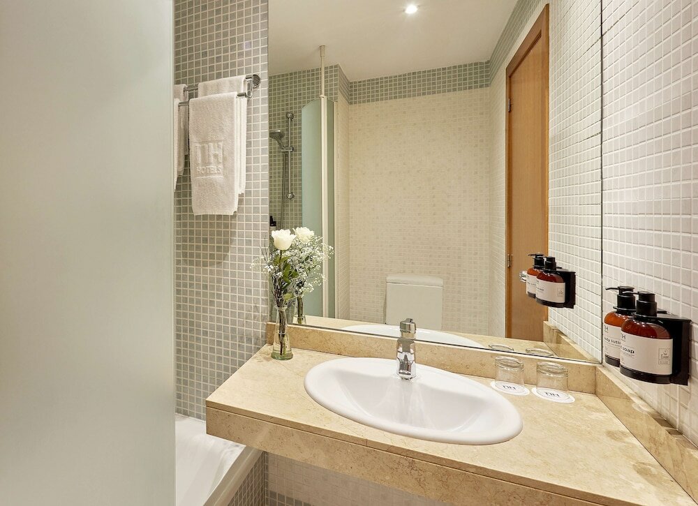 Фото Hotel NH Valencia Las Ciencias