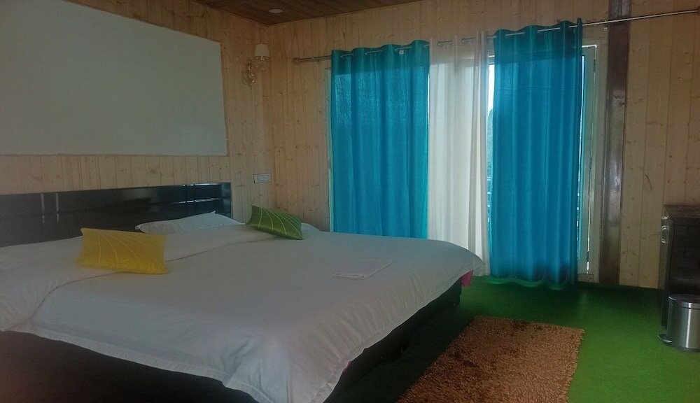 Фото Chopta Himrab Resort