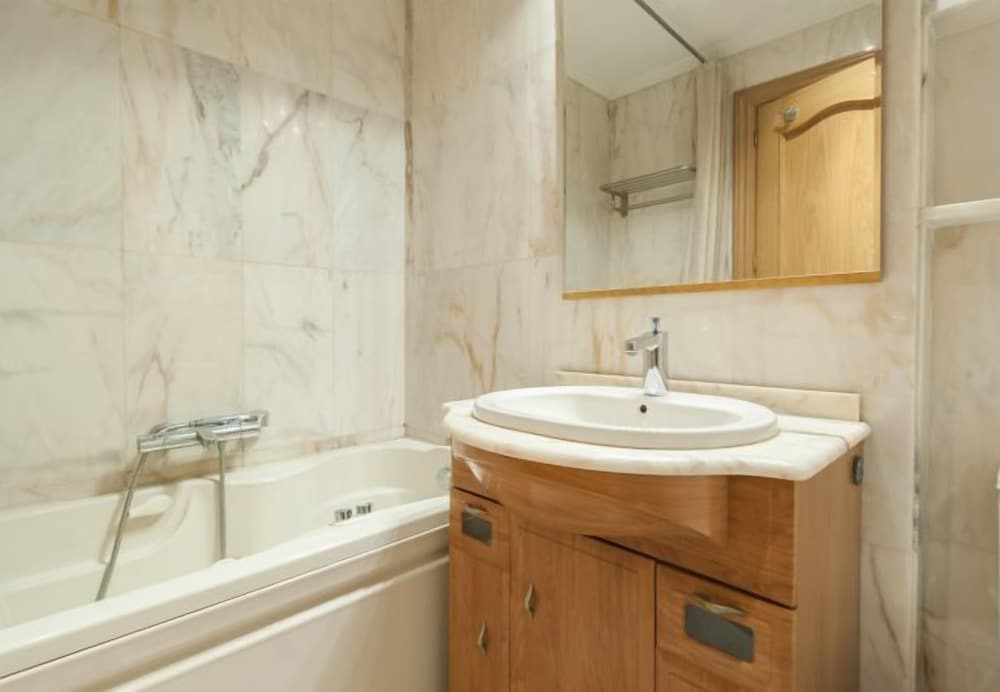 Фото Alterhome Apartamento Plaza de Cibeles II