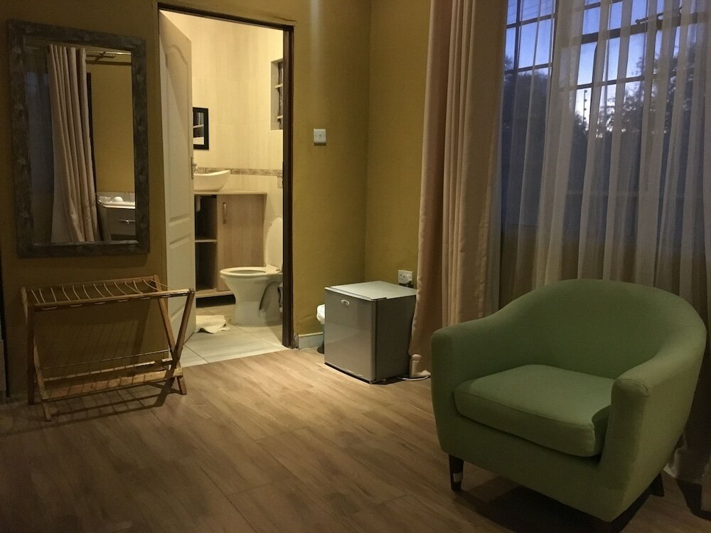 Фото Flower Inn Guest House