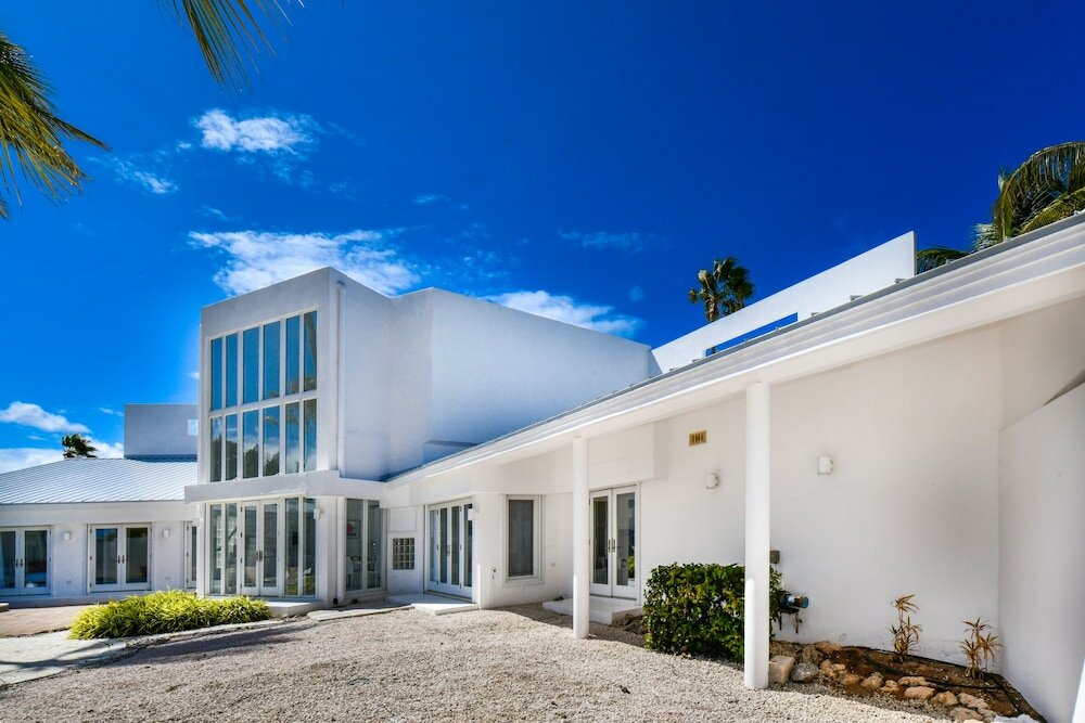 Фото Ocean Front 7-bedroom 7-bath Sunset Views Malmok!