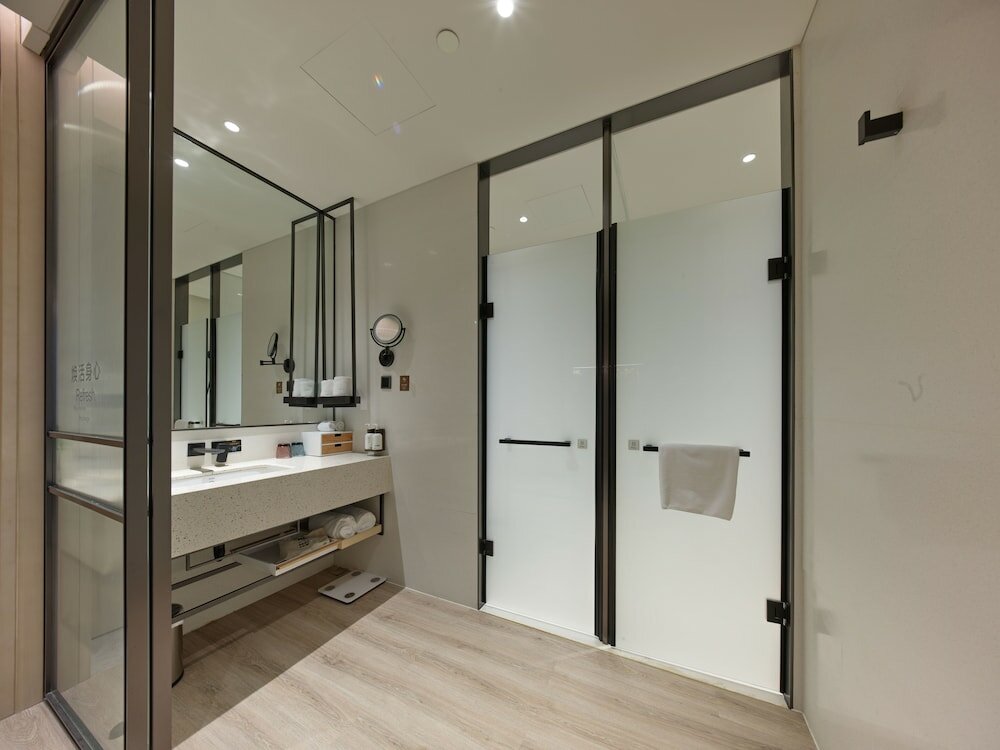 Фото Even Hotels Nanjing Yangtze River, an Ihg Hotel