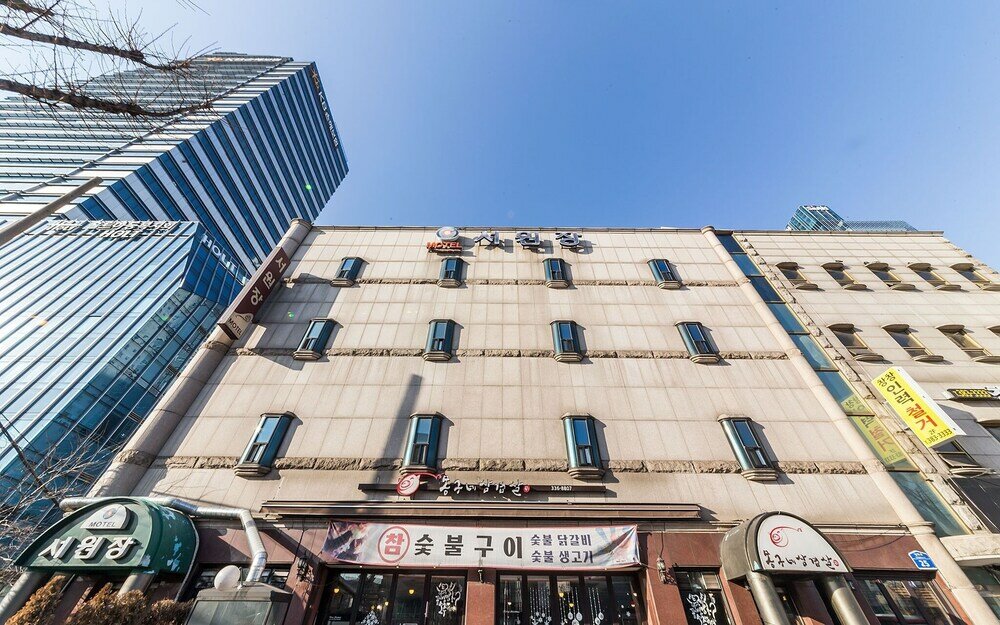 Фото отеля 1