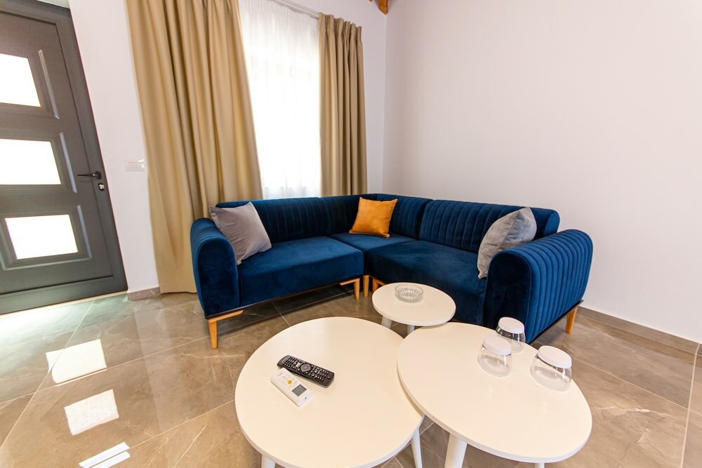 Фото Santa Oliva Suites