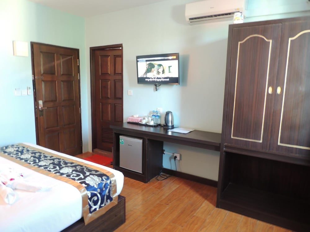 Фото Hotel San Taw Win