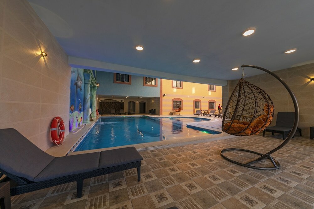 Фото Petra Canyon Hotel