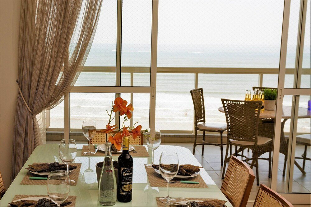 Фото Incrível Vista para o Mar com Varanda