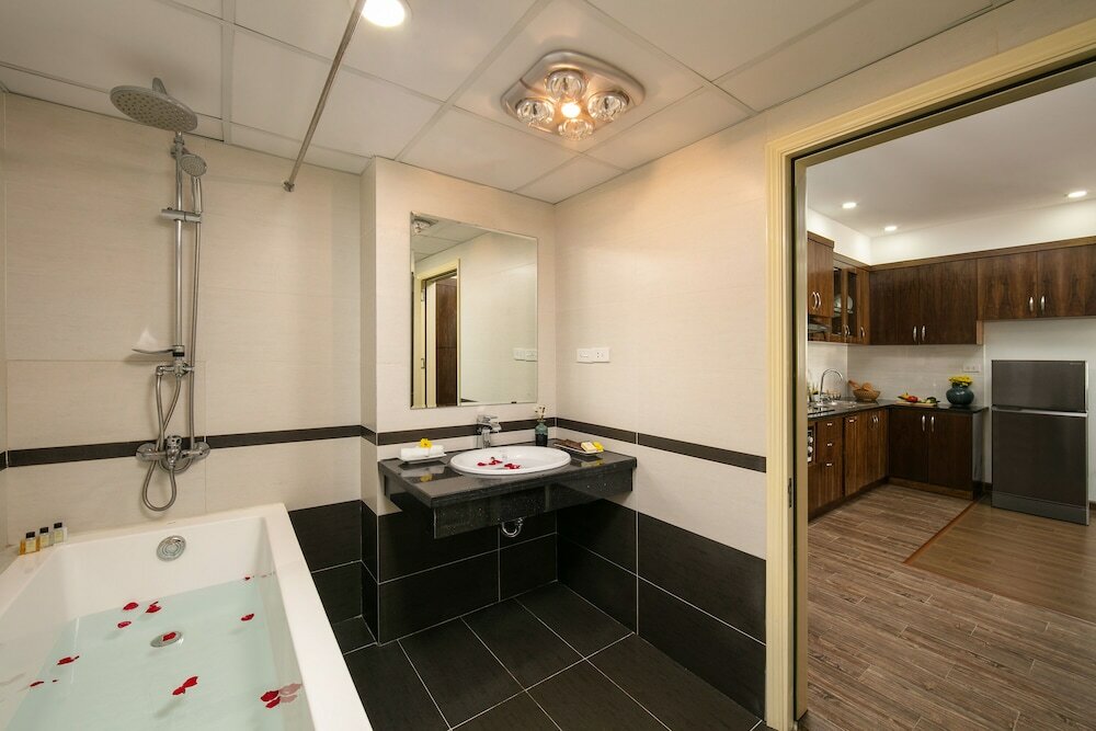 Фото Poonsa Duy Tan Hotel & Serviced Apartment