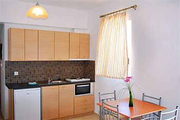 Фото Manolis Apartments