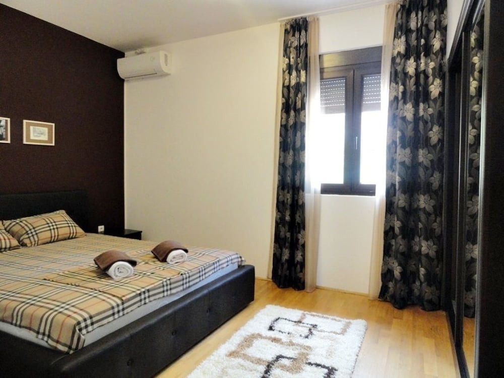 Фото Center Budva Holiday Home