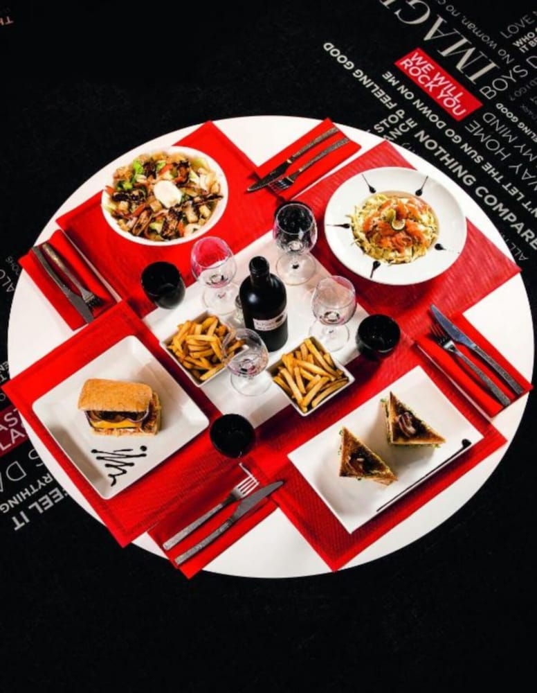 Фото Hotel Périphérie Porte de Saint Ouen