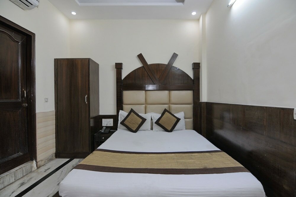 Фото Lord Krishna Hotel Dx. Inn