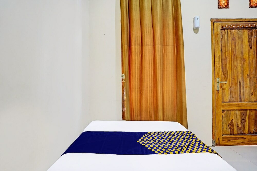 Фото Spot On 91824 Rumah Kaloka Syariah