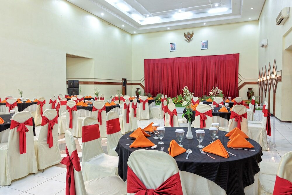 Фото Hotel Montana Dua Malang