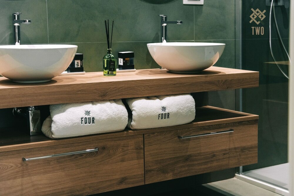 Фото Four - Acanfora Suites