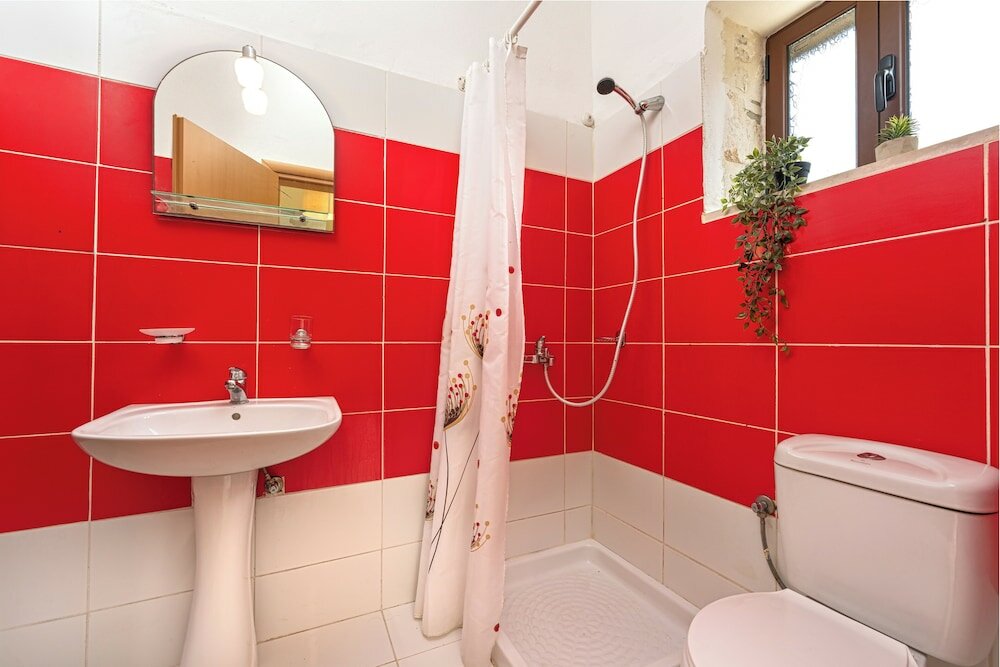 Фото Barbara Ann Apartments