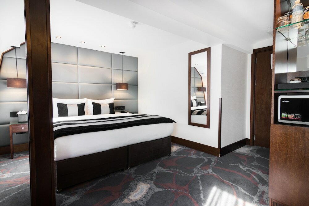 Фото The Devonshire