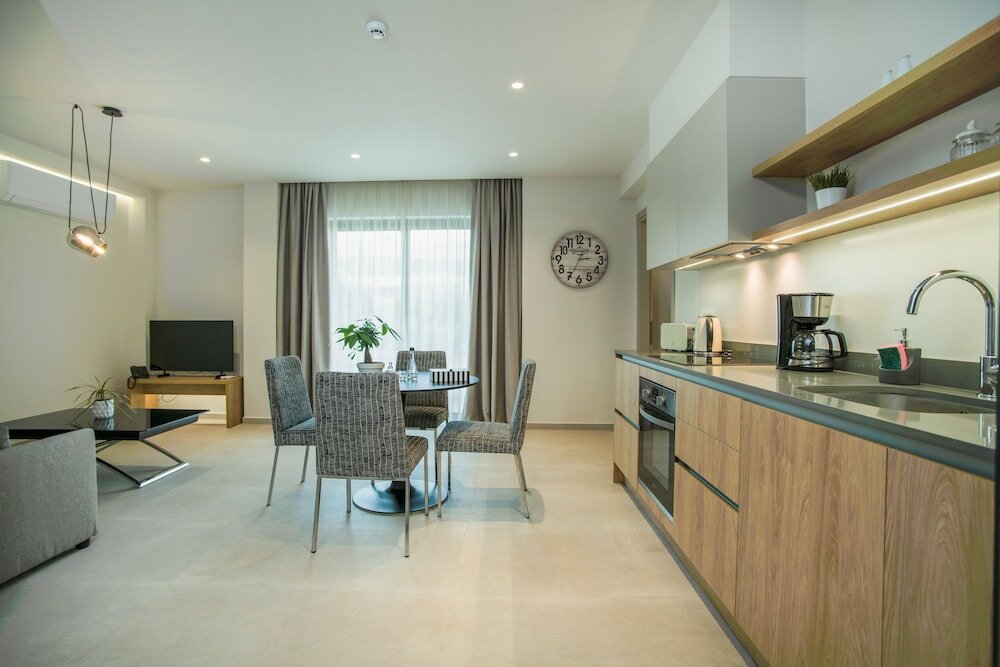 Фото Celine Luxury Apartments & Suites