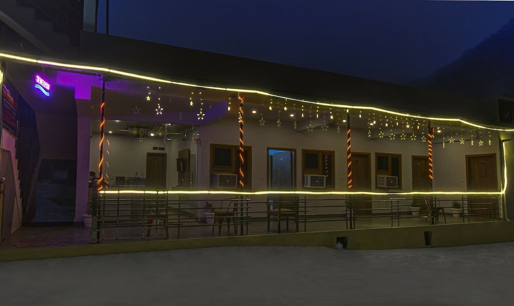 Фото Itsy by Treebo - Studioz @ Om River Resort